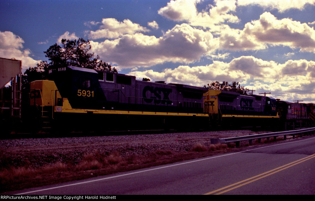 CSX 5931 & 5932